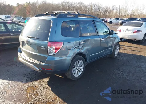 2011 Subaru Forester 2.5X Premium из США, поврежденный, VIN JF2SHADC4BH758568